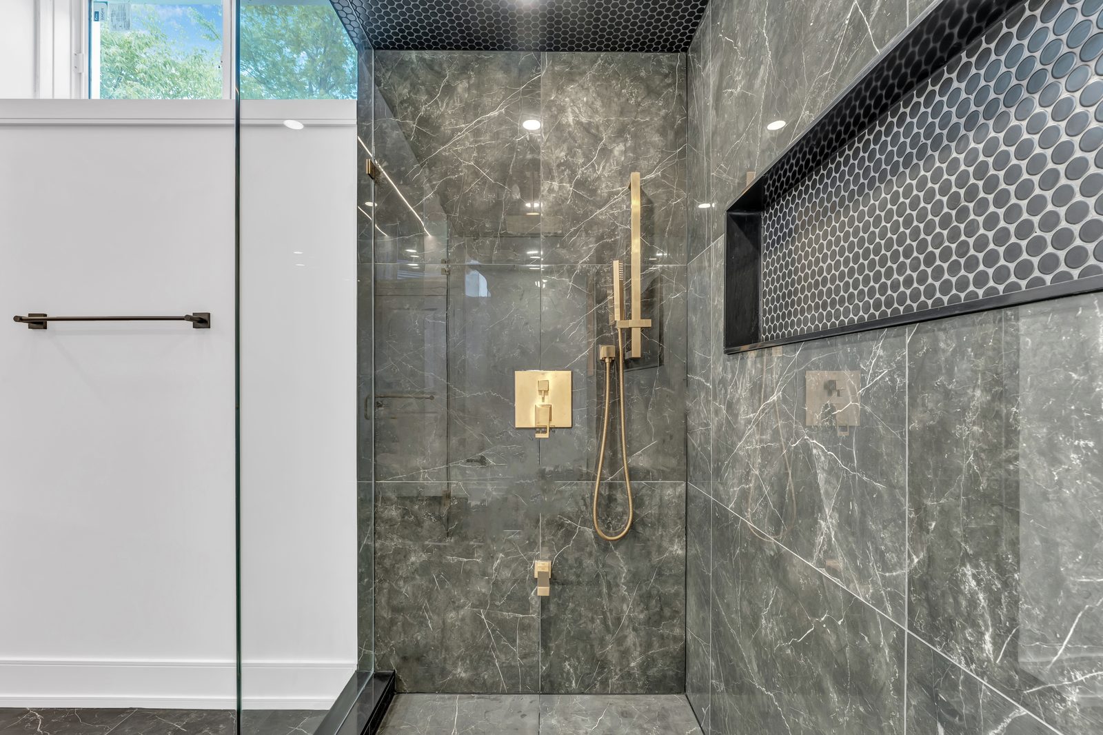 Marble Walk-in Shower by Eagle Eye Home Renovations